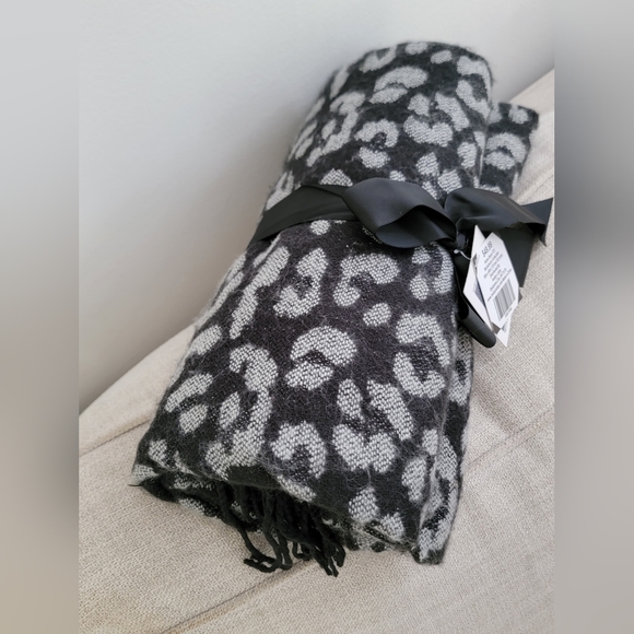 Throw Blanket Cheetah Print - Picture 3 of 5